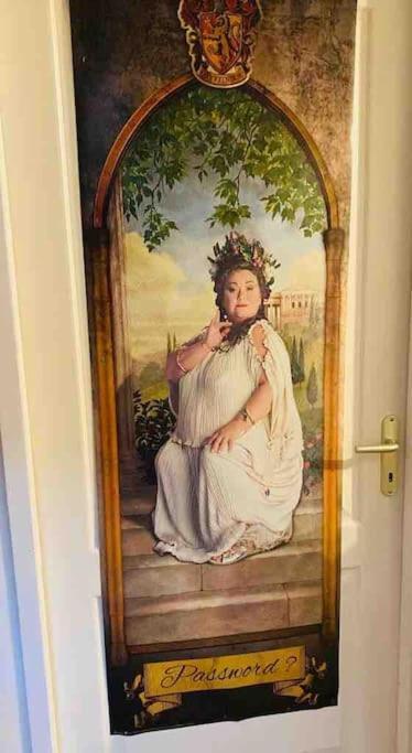 La Chambre Des Secrets Perougien Perouges Bagian luar foto